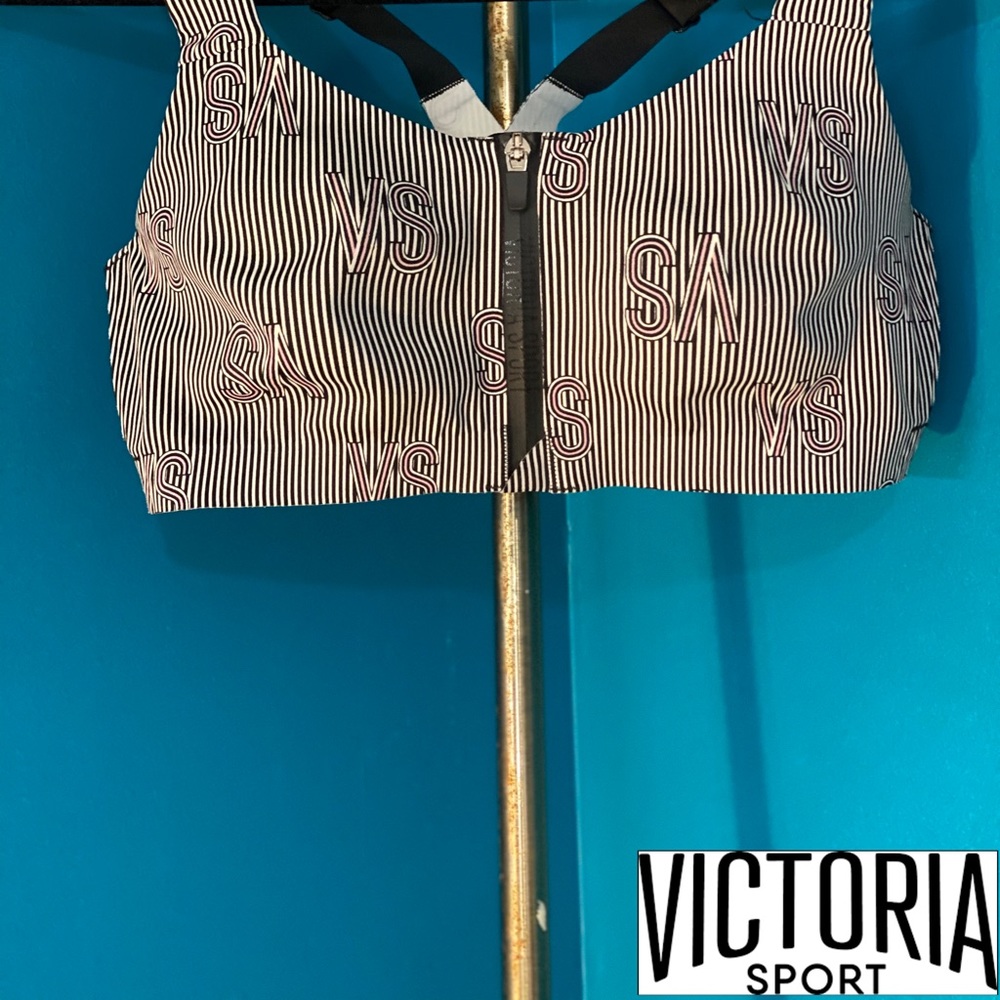 Victoria Sport Sports Bra New! 32DD